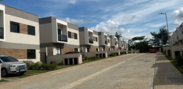 Villagio Di Lux – Casas com 3 dormitórios em Cotia
